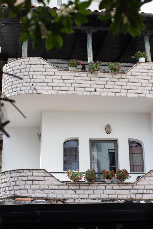 Vila Sanremo Тирана Екстериор снимка